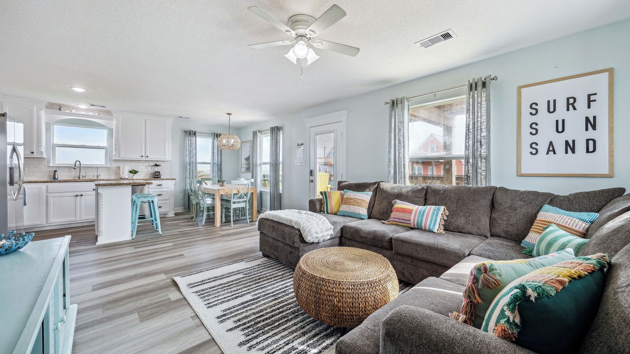Photo of Livingroom in Surfside Beach