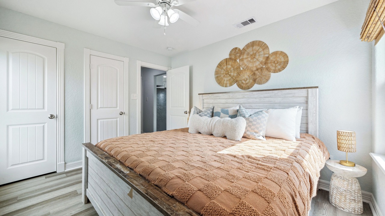 Photo of Bedroom in Surfside Beach