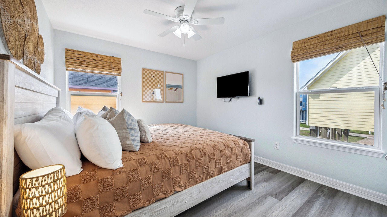 Photo of Bedroom in Surfside Beach
