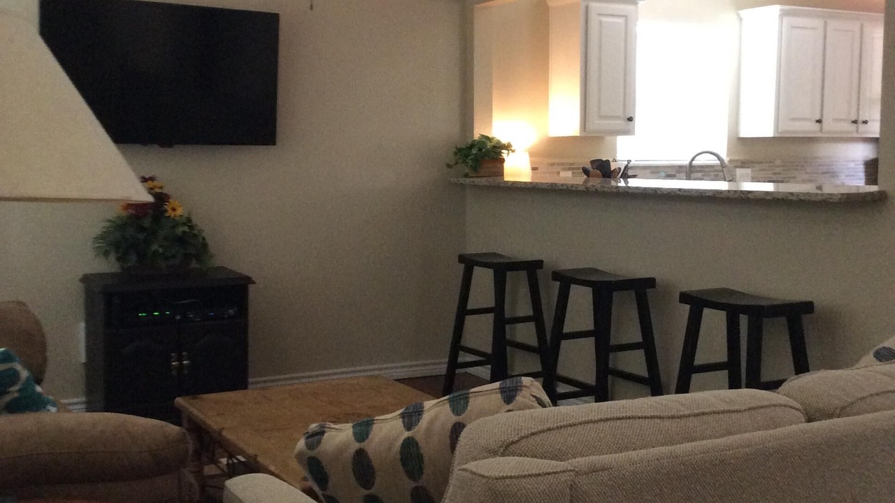 Photo of Livingroom in Central City