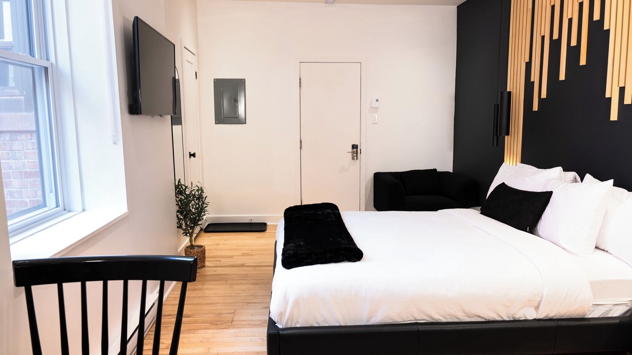Photo of Bedroom in Plateau Mont Royal