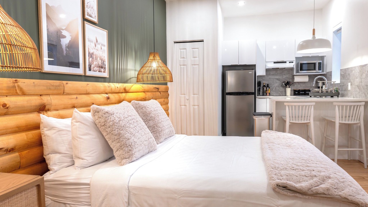 Photo of Bedroom in Plateau Mont Royal