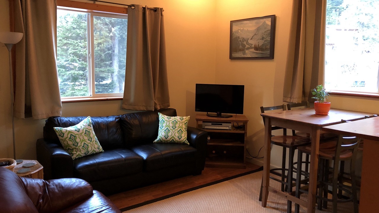 Photo of Livingroom in Alyeska
