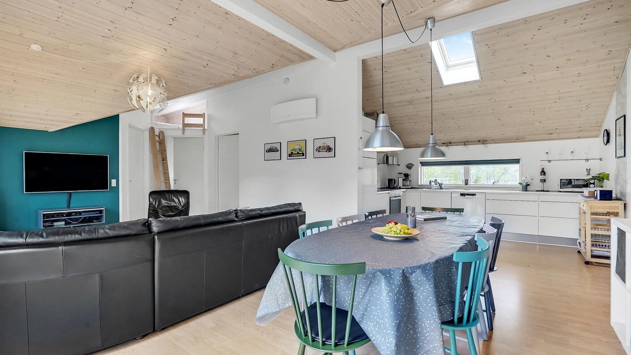 Photo of Others in Skygge