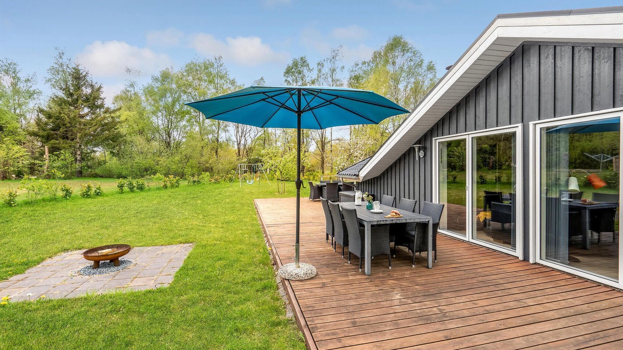 Photo of Others in Skygge