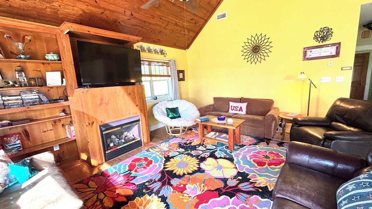 Photo of Livingroom in Canton