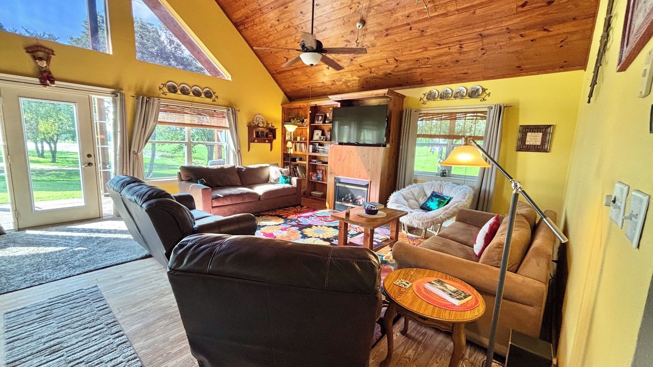 Photo of Livingroom in Canton