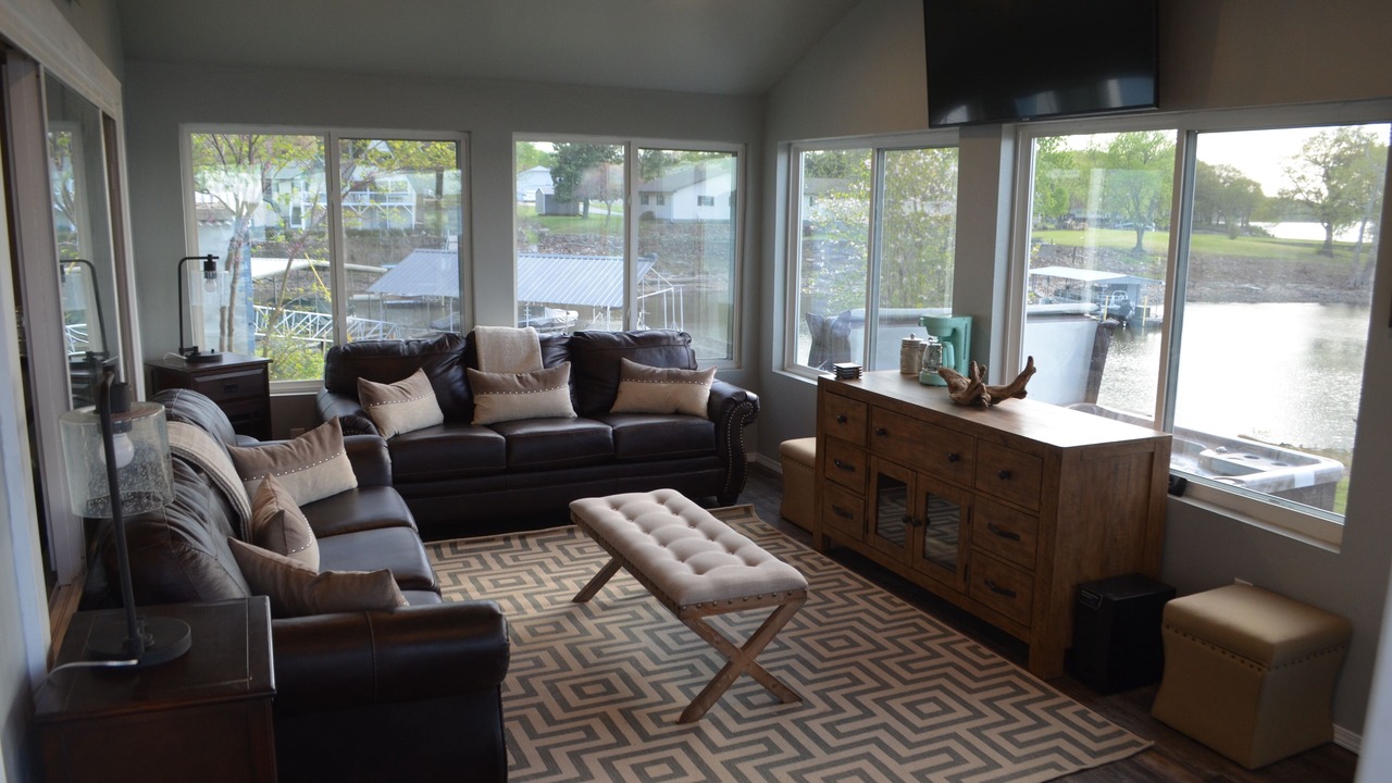 Photo of Bedroom in Grove