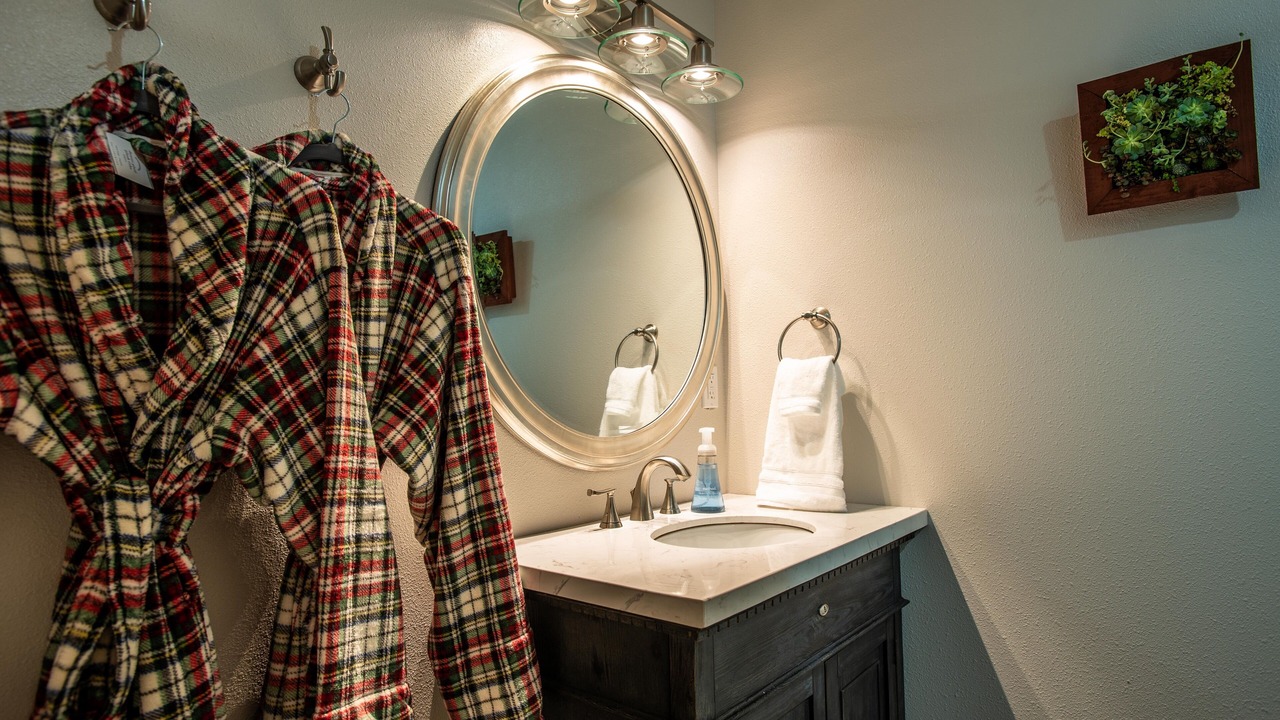 Photo of Bathroom in Broadmoor