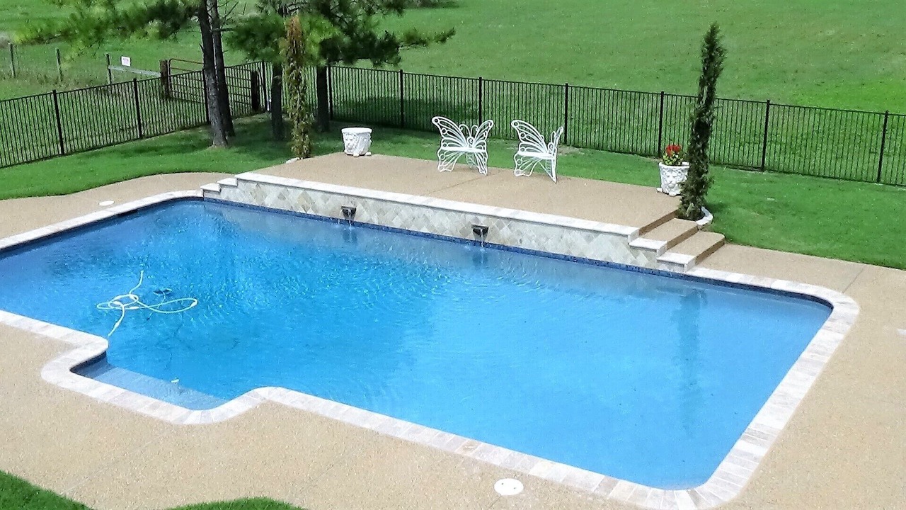 Photo of Outdoor in McLendon-Chisholm