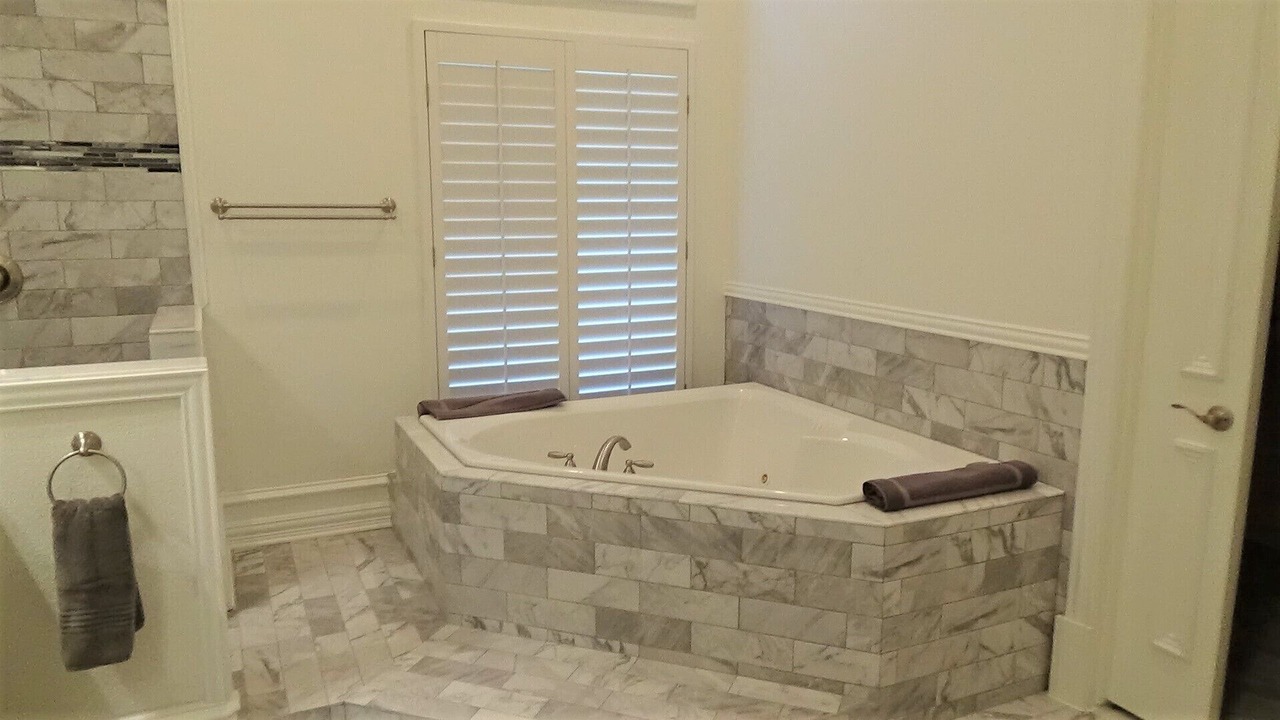 Photo of Bathroom in McLendon-Chisholm