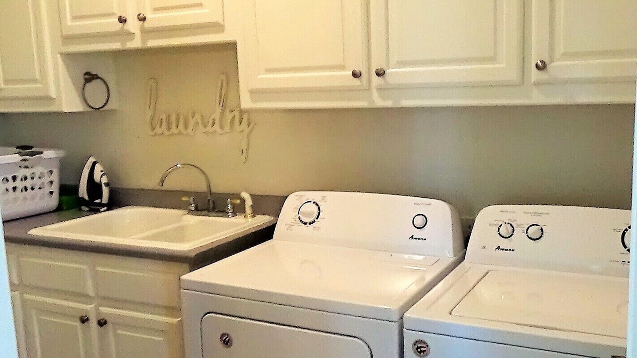 Photo of Bedroom in McLendon-Chisholm