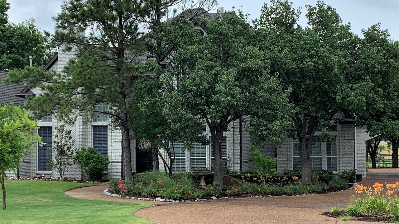 Photo of Outdoor in McLendon-Chisholm