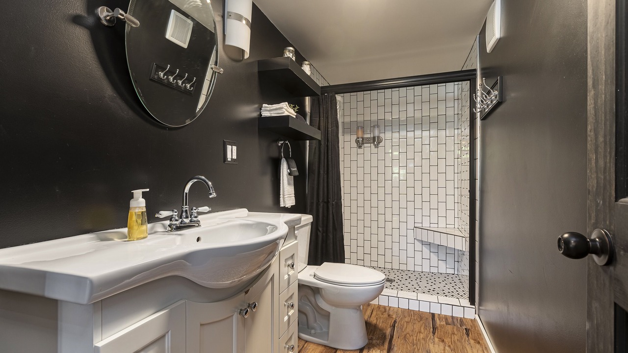 Photo of Bathroom in Marion