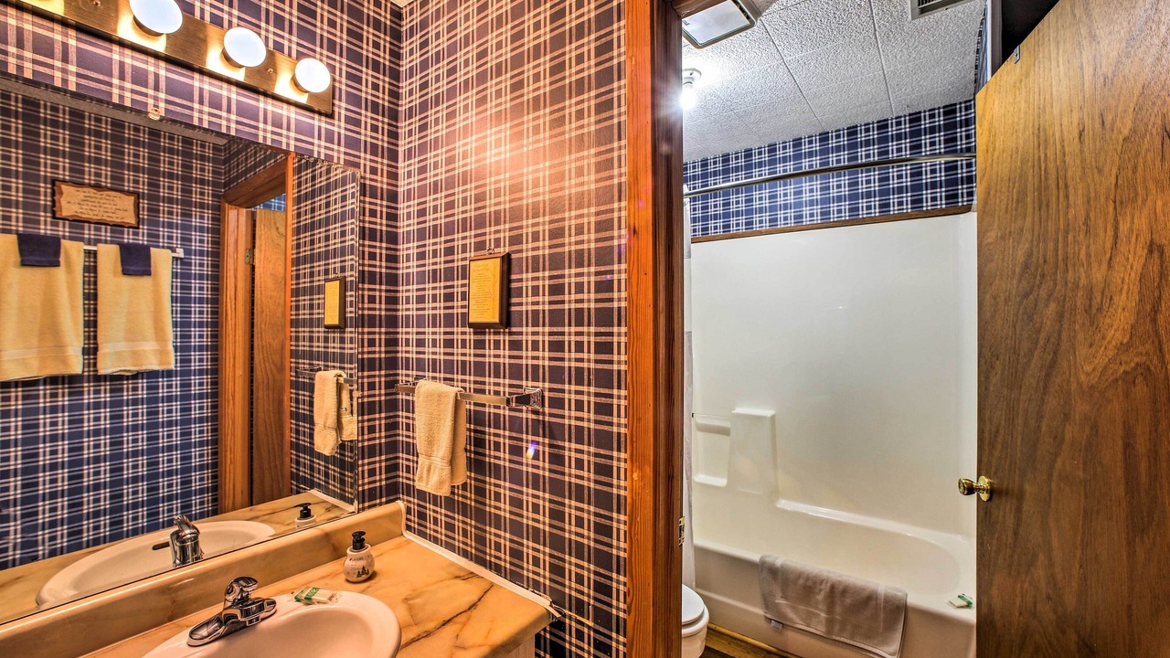 Photo of Bathroom in Compton