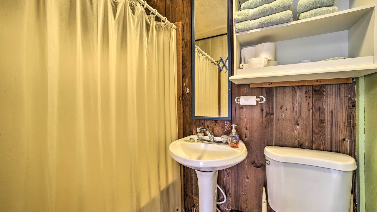 Photo of Bathroom in Compton