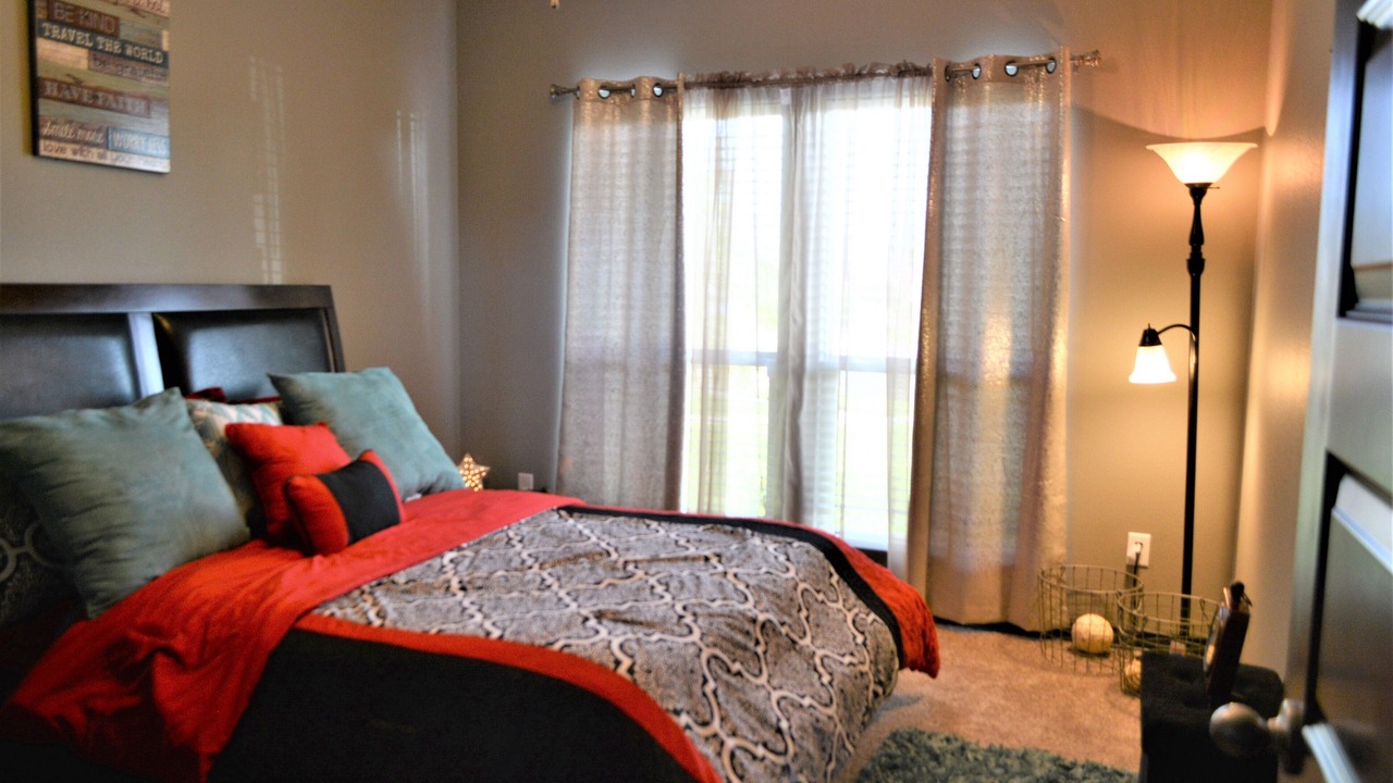 Photo of Bedroom in South Side