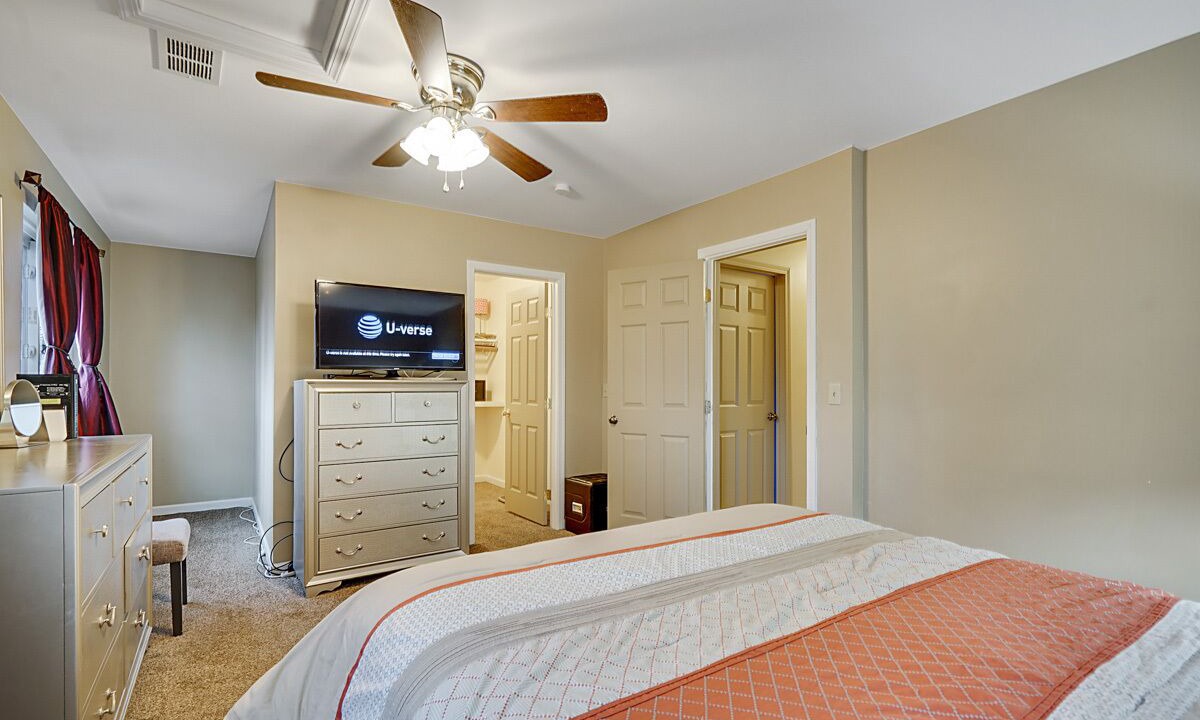 Photo of Bedroom in Madison Heights