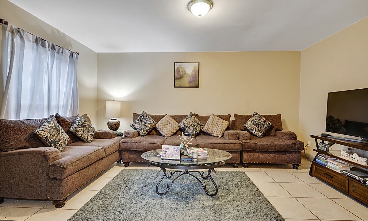 Photo of Livingroom in Madison Heights