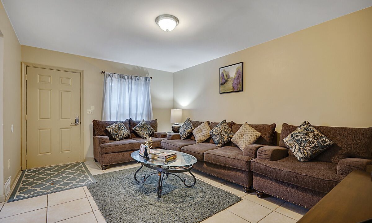 Photo of Livingroom in Madison Heights
