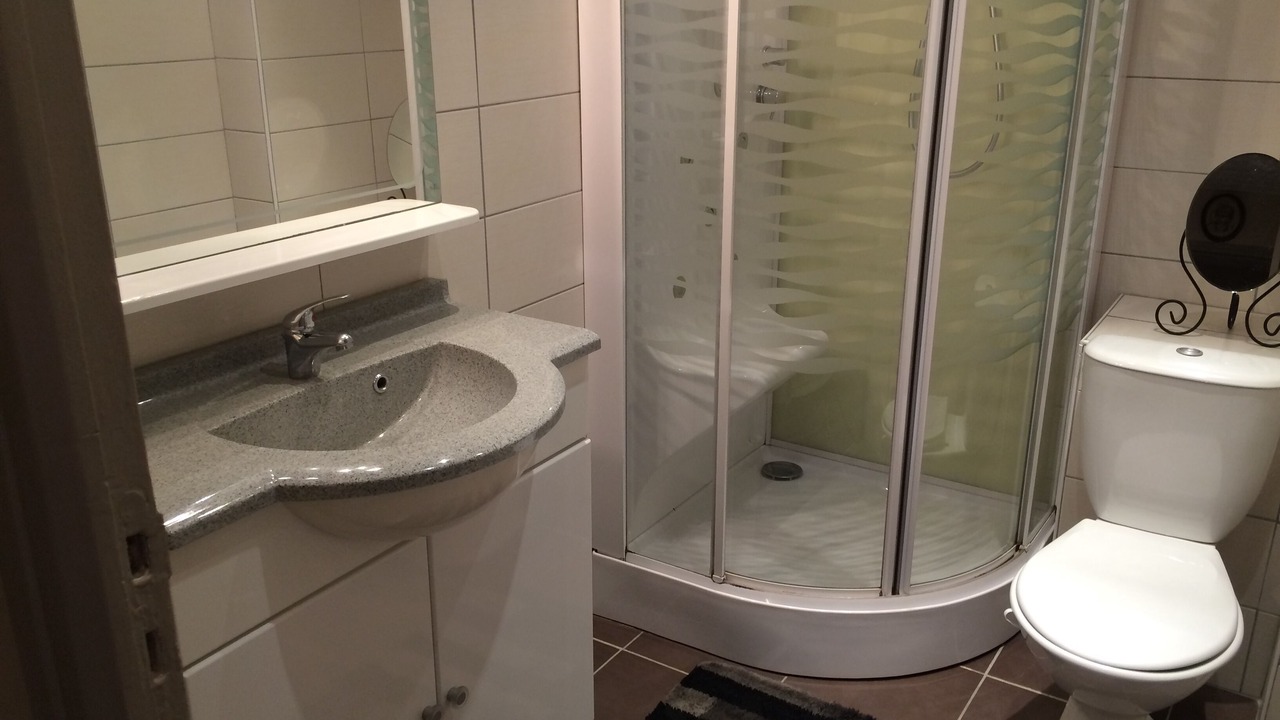 Photo of Bathroom in Rodez