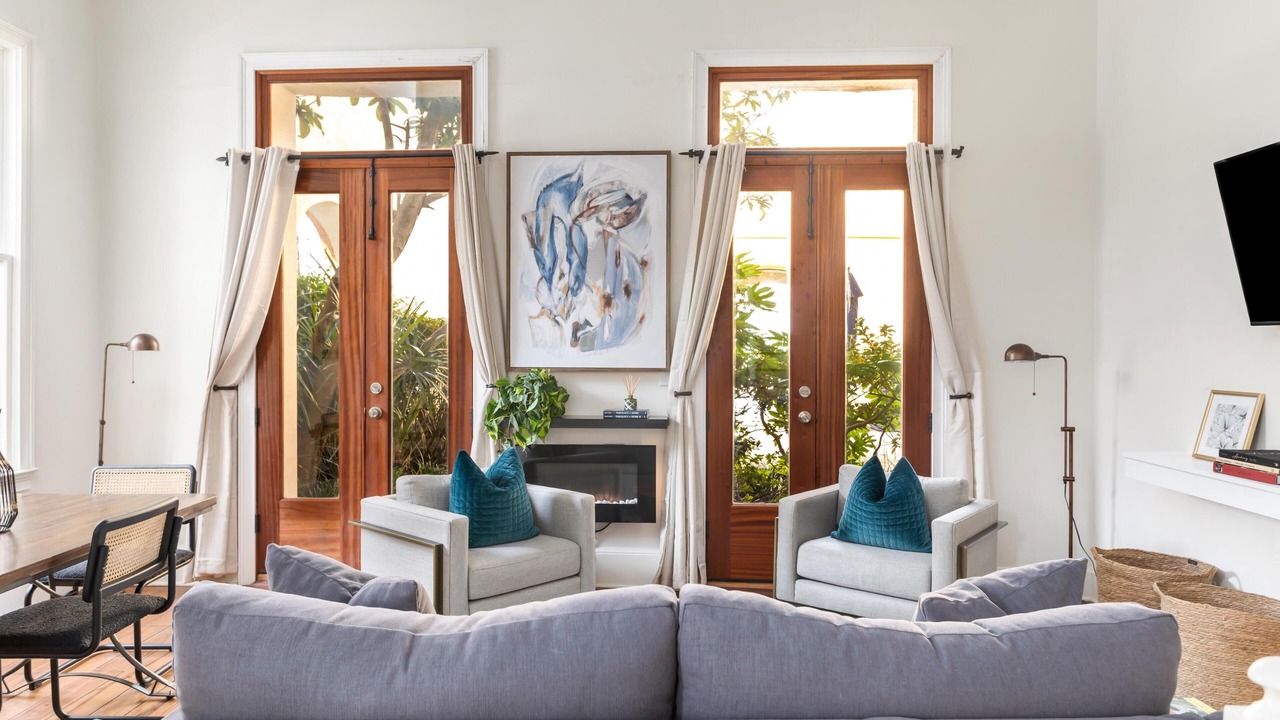 Photo of Livingroom in Charleston Historic District
