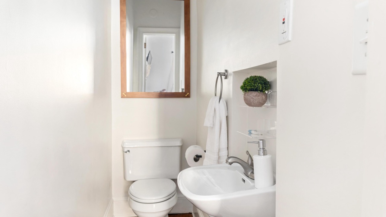 Photo of Bathroom in Charleston Historic District