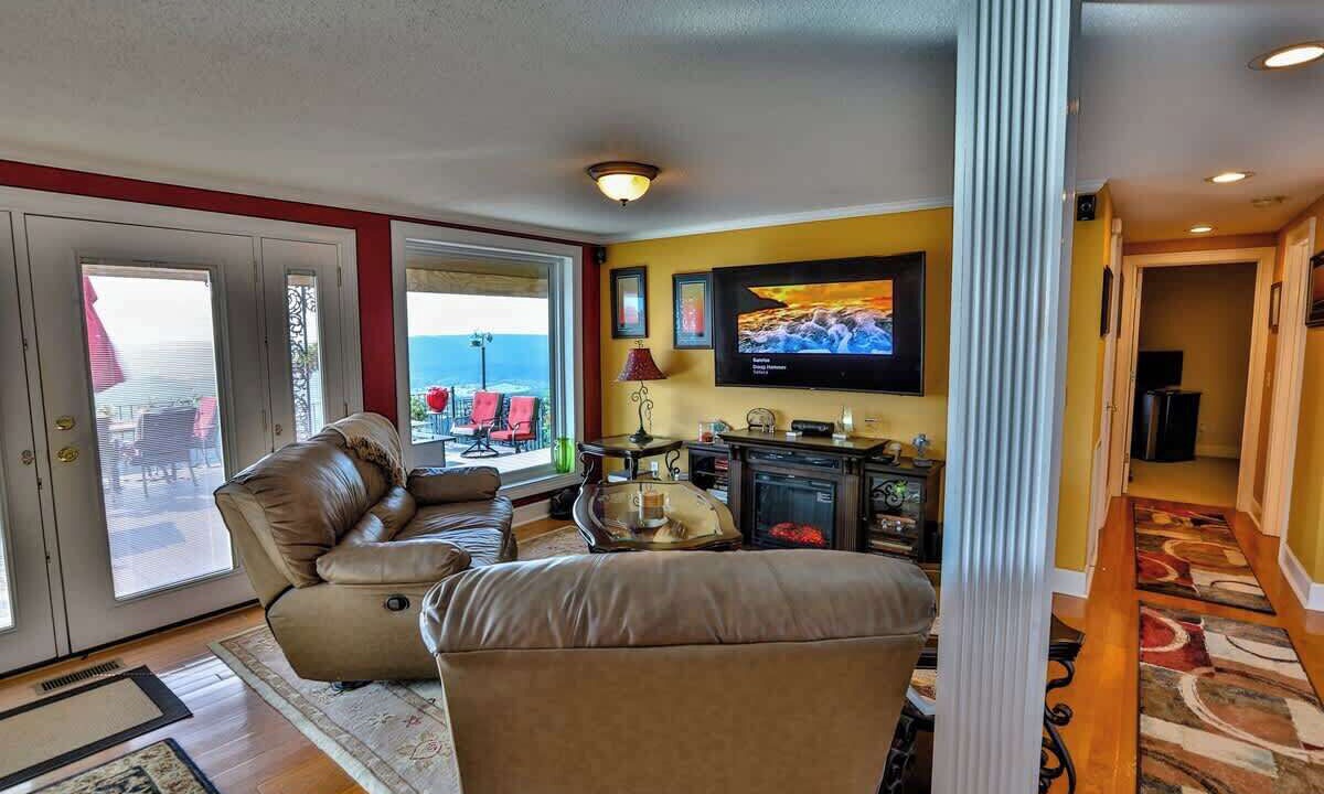 Photo of Livingroom in Lookout Mountain