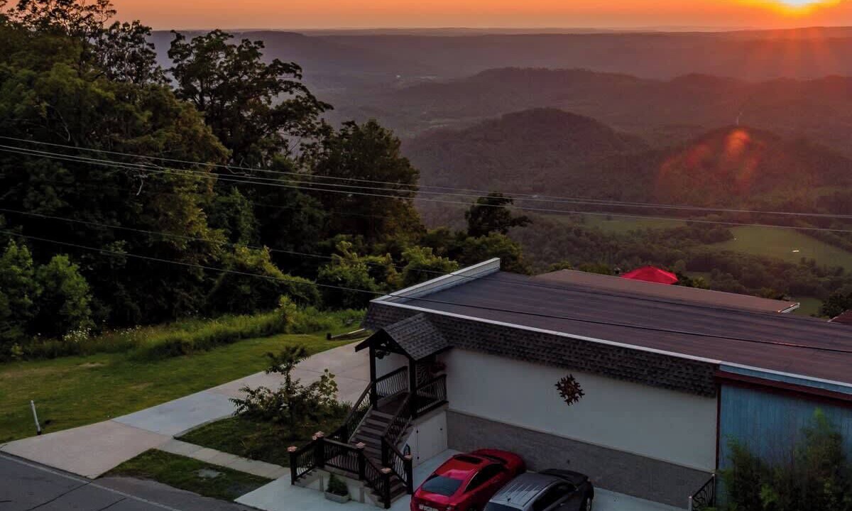Photo of Others in Lookout Mountain