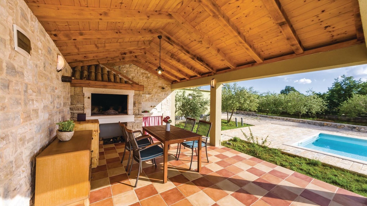 Photo of Outdoor in Tinj