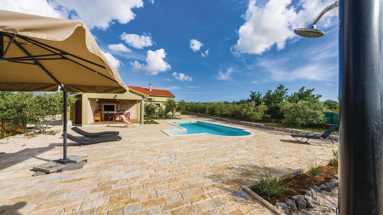 Photo of Outdoor in Tinj