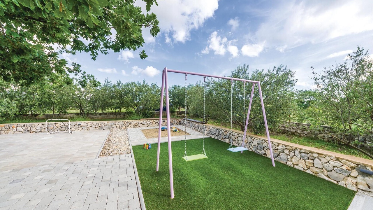 Photo of Outdoor in Tinj