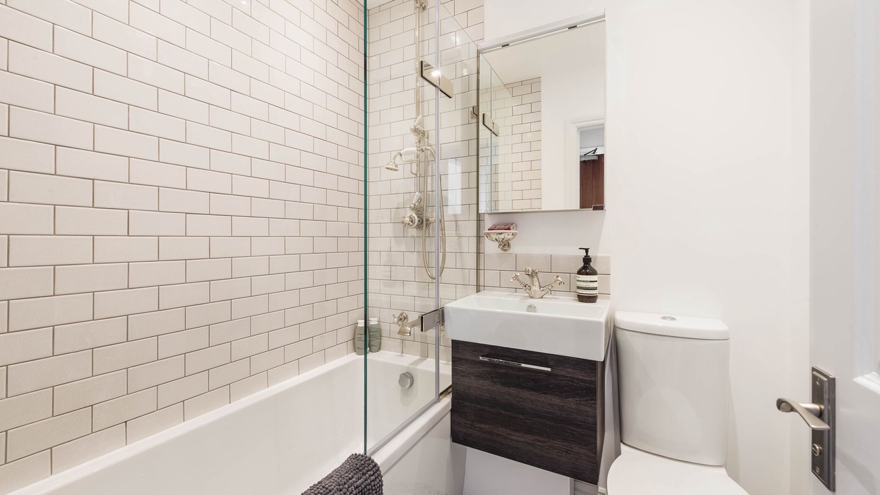 Photo of Bathroom in Brompton & Hans Town