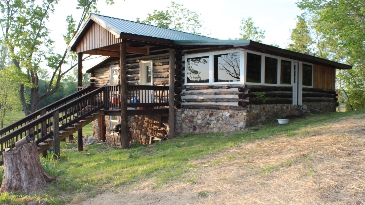 Photo of Bedroom in Steelville