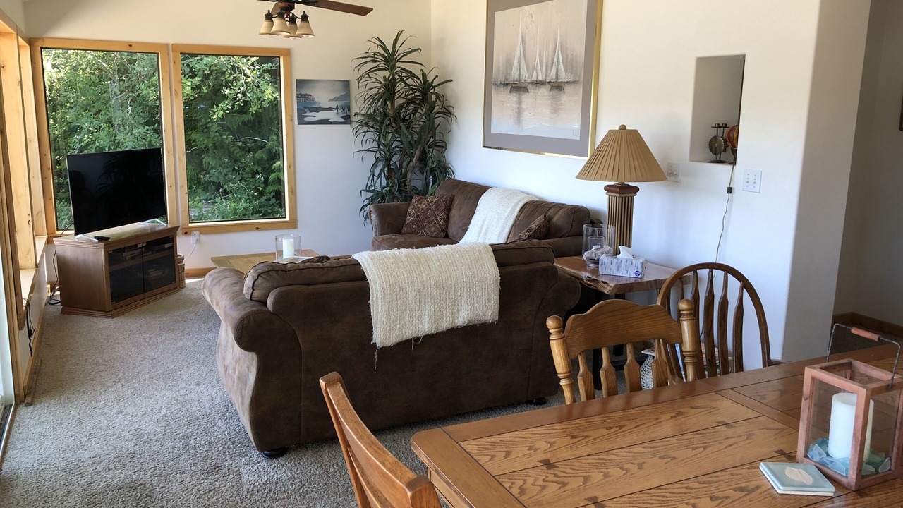 Photo of Livingroom in Shelton