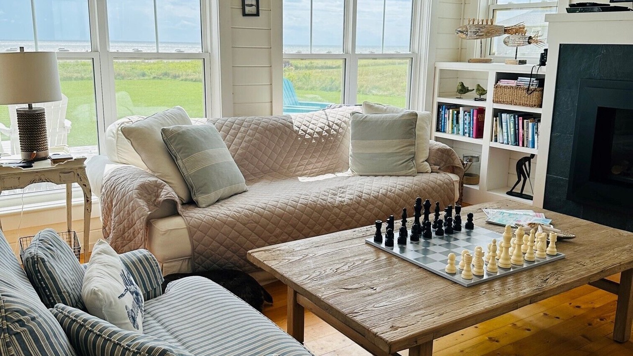 Photo of Livingroom in Augustine Cove