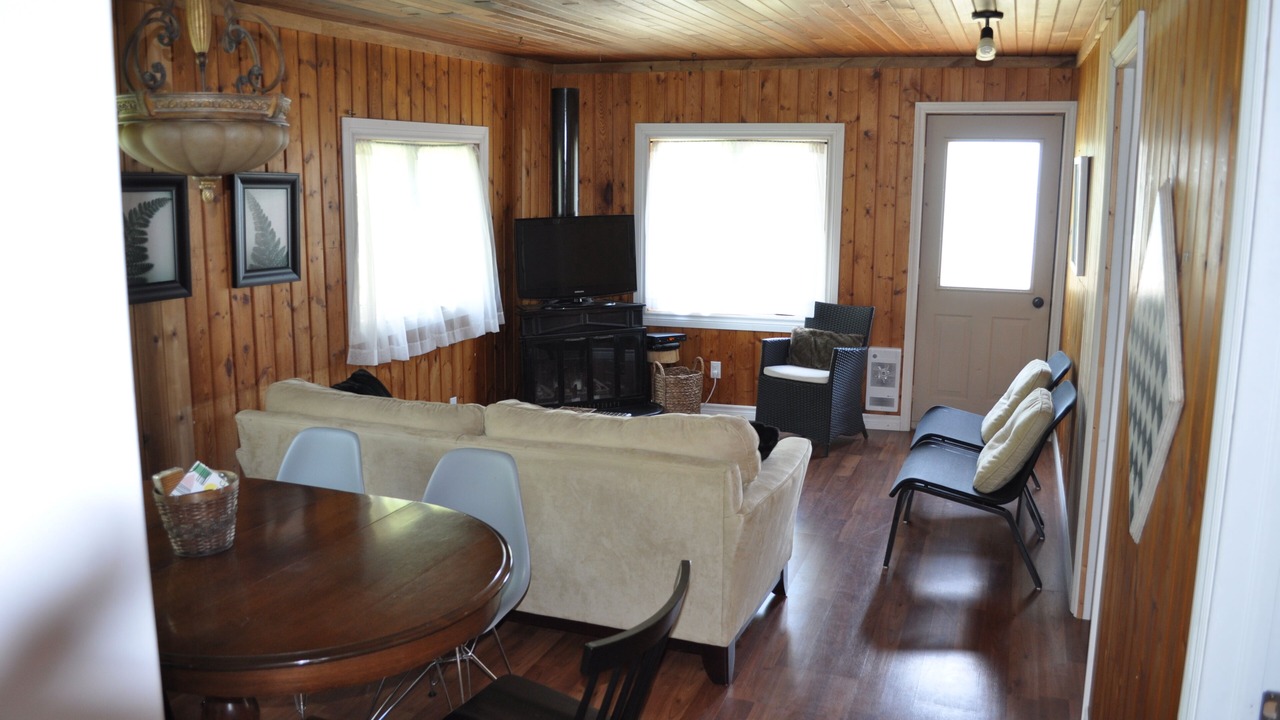 Photo of Livingroom in Shuniah