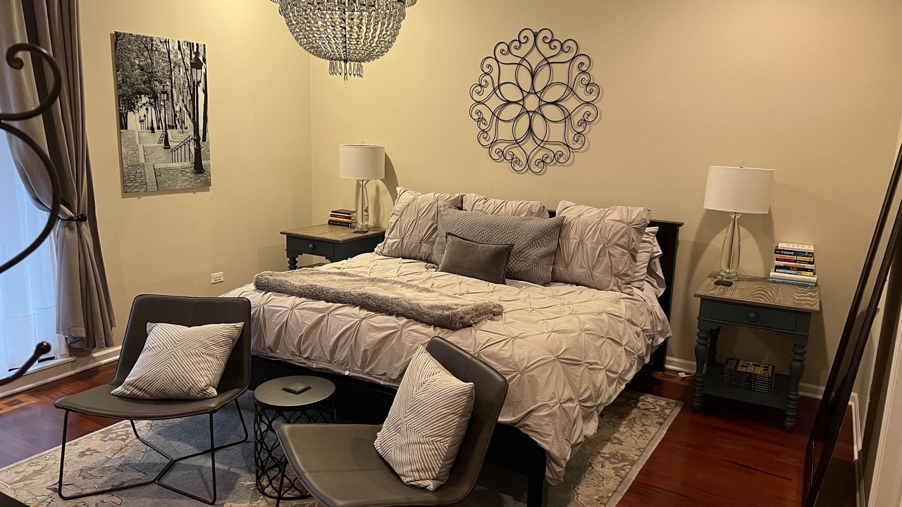 Photo of Others in Noble Square