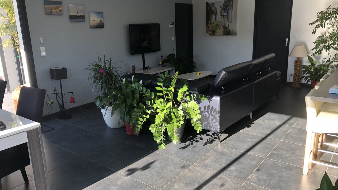 Photo of Others in Ares