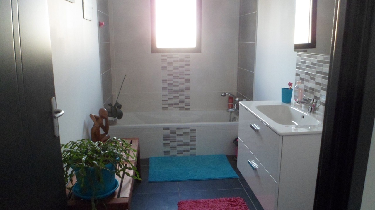 Photo of Bathroom in Ares