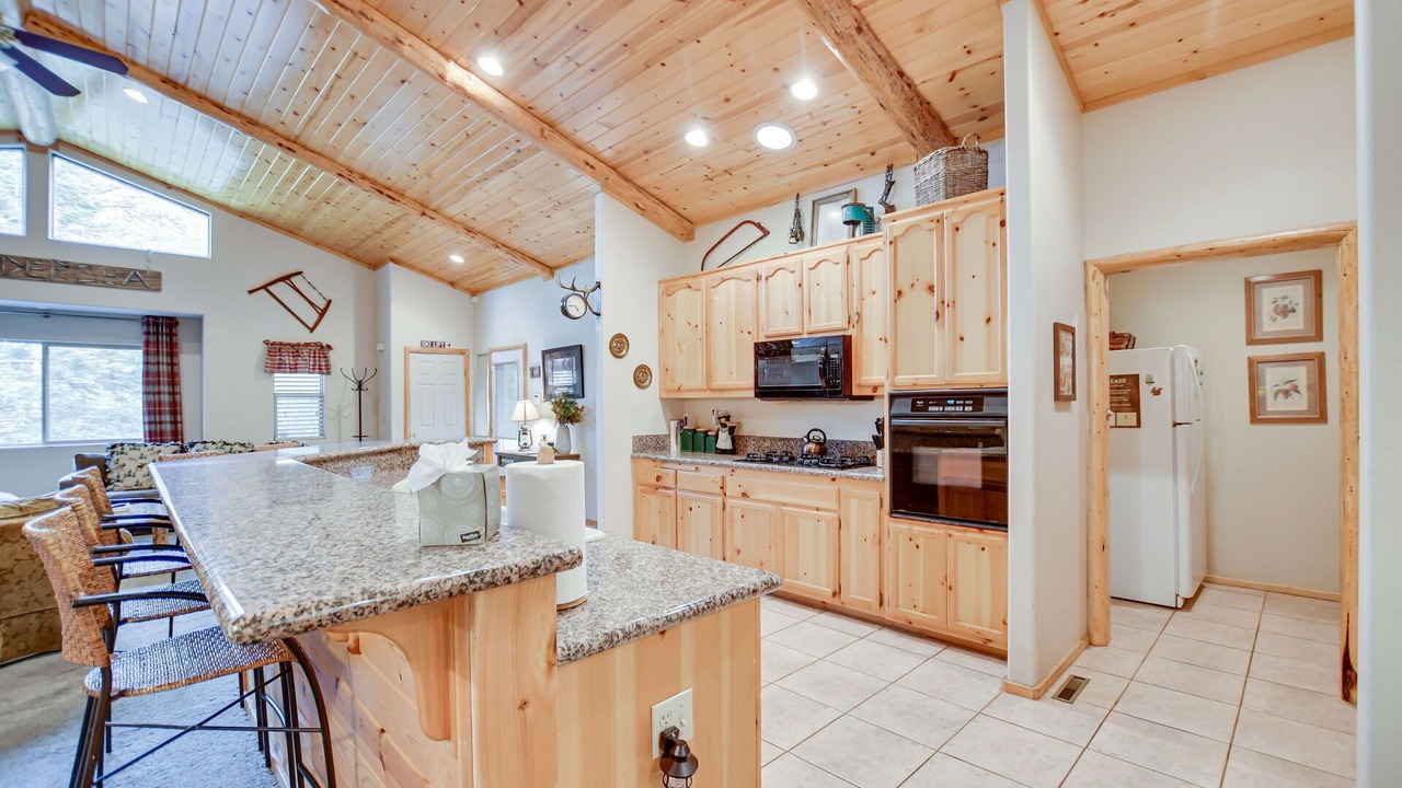 Photo of Kitchen in Big Bear Lake