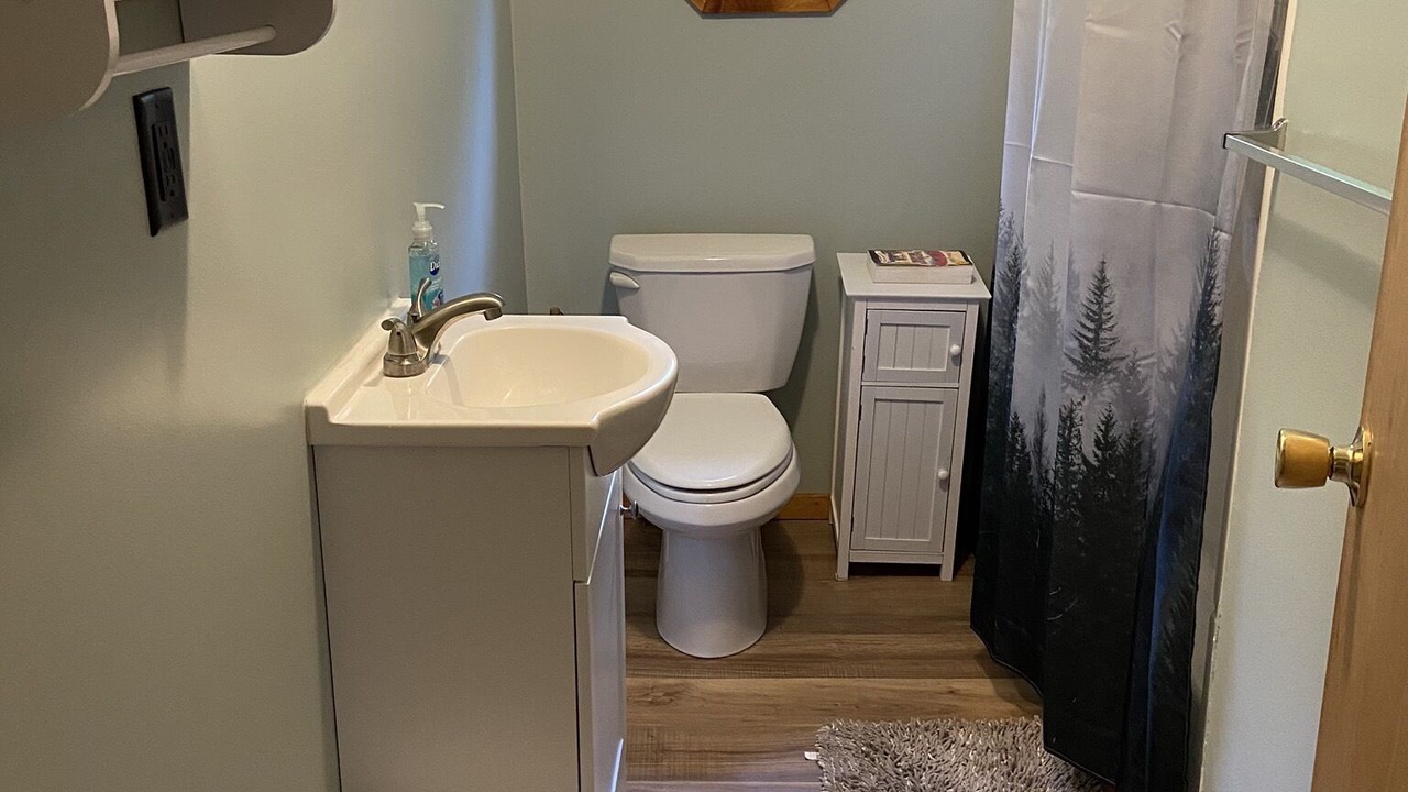Photo of Bathroom in Childwold