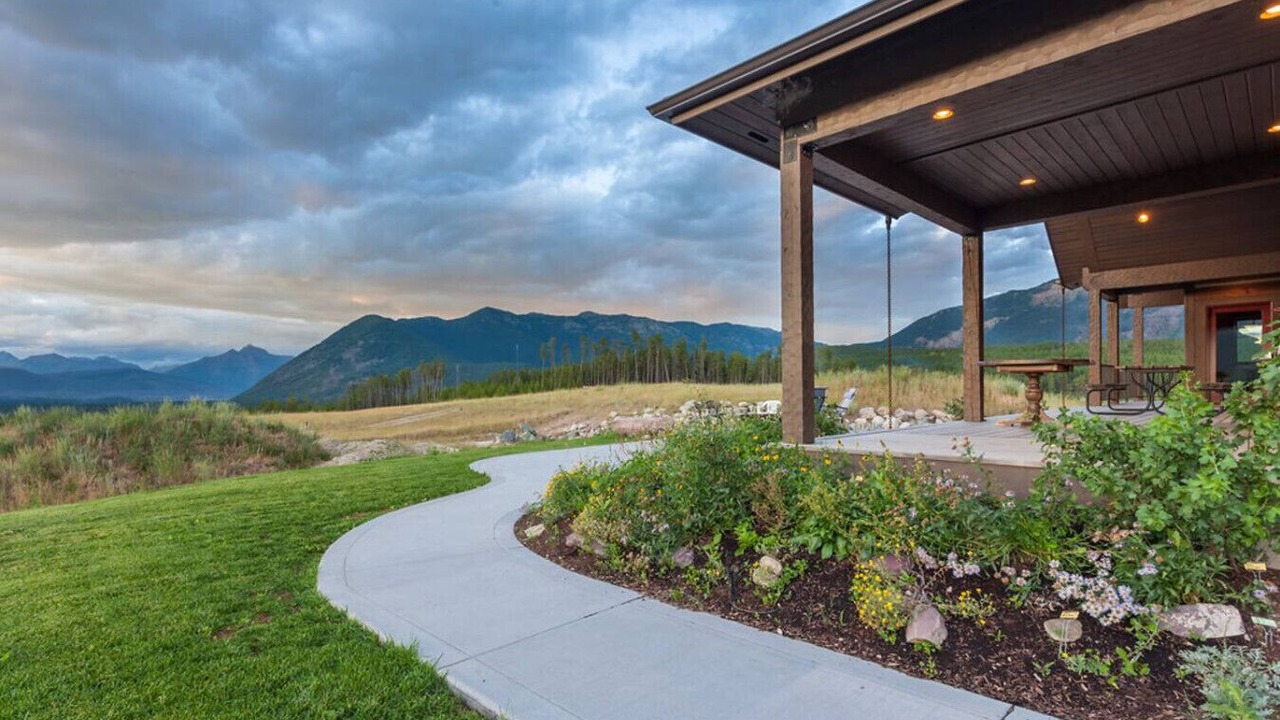 Photo of Patio Balcony in West Glacier