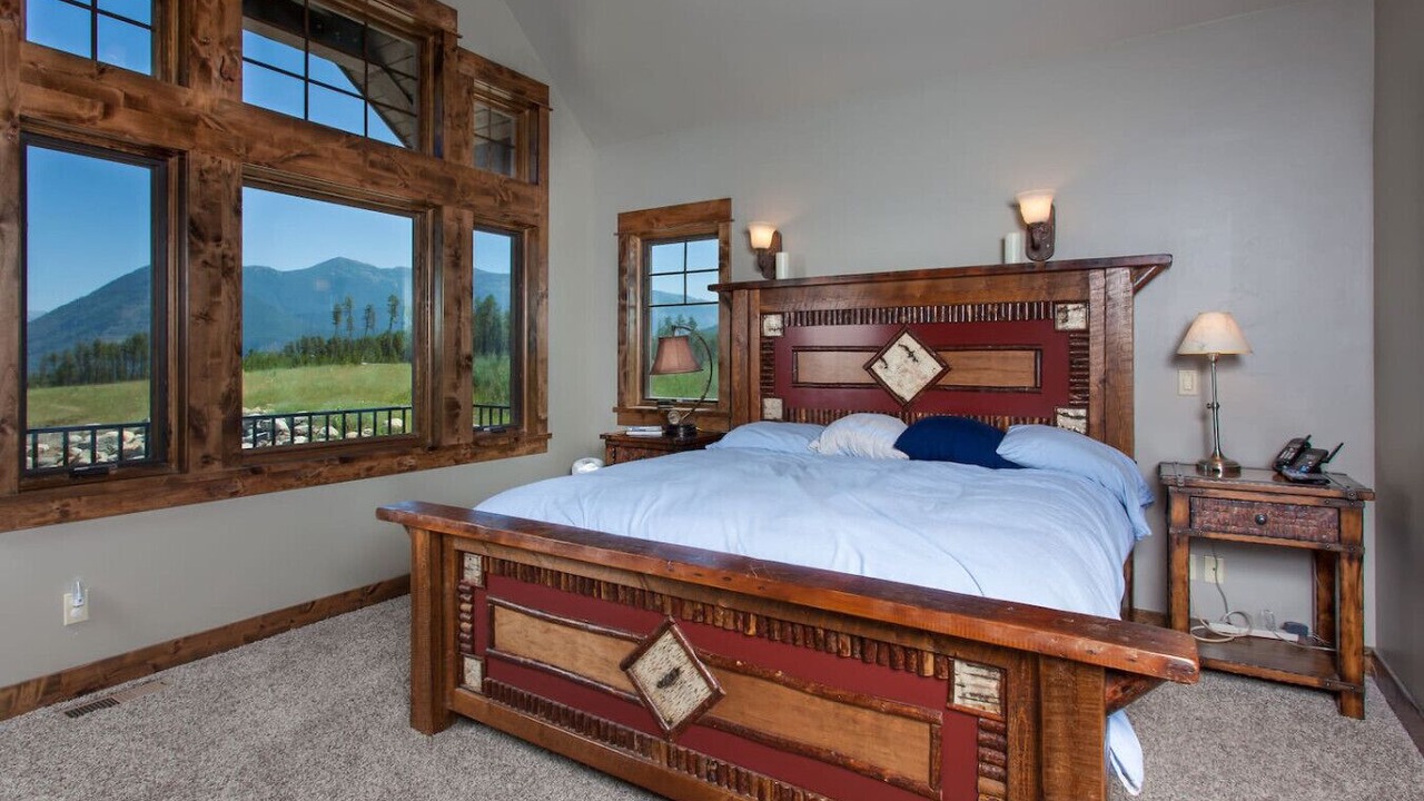 Photo of Bedroom in West Glacier