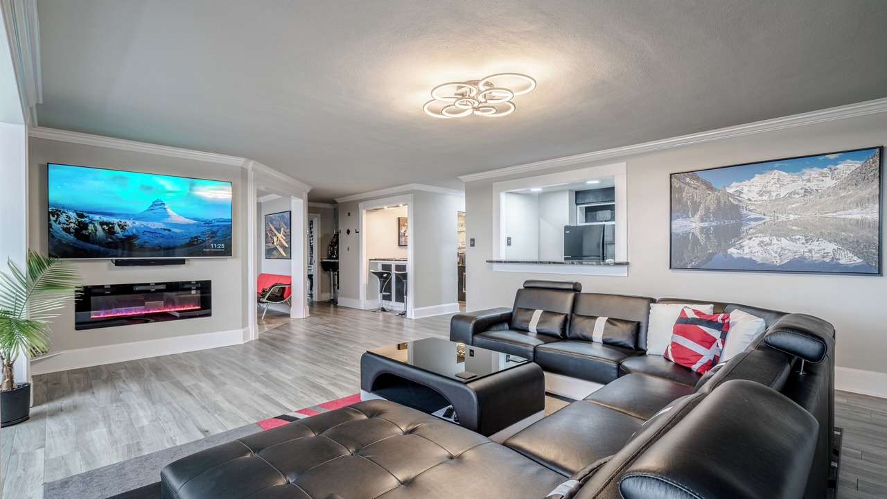 Photo of Livingroom in Mid America