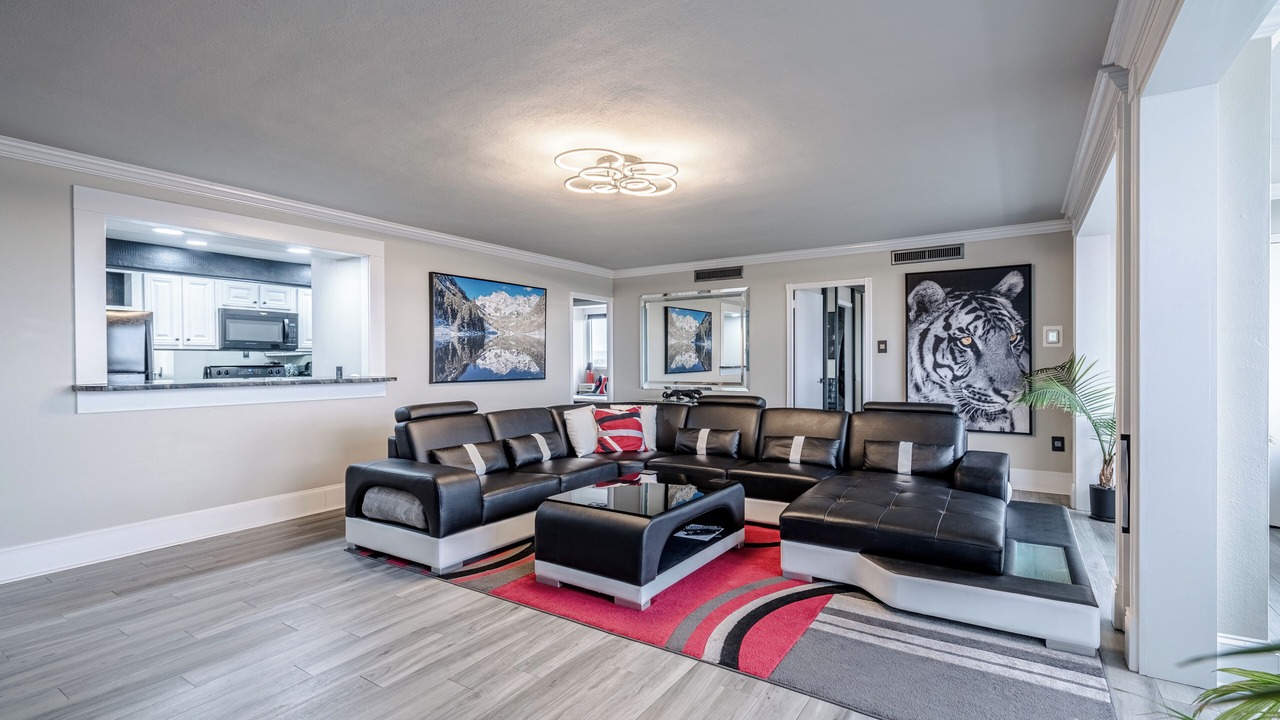 Photo of Livingroom in Mid America
