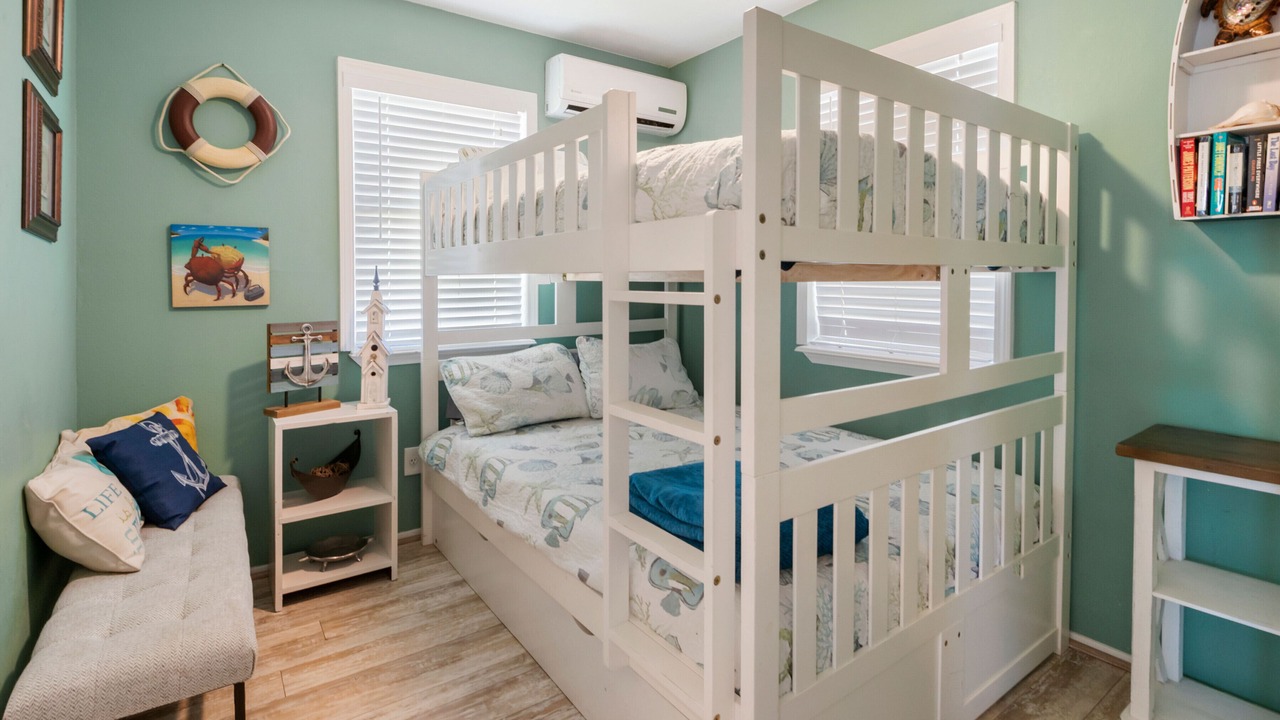 Photo of Bedroom in Cedar Lane