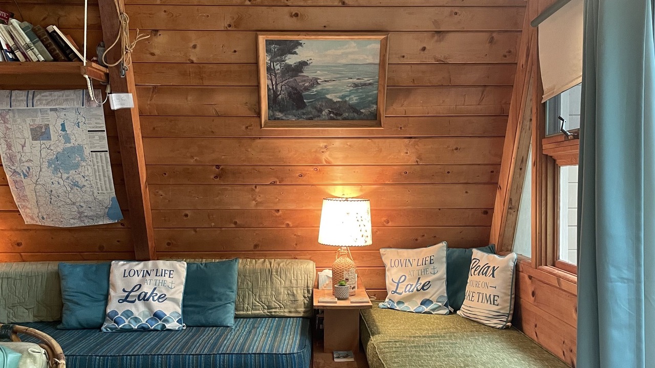Photo of Livingroom in Center Harbor
