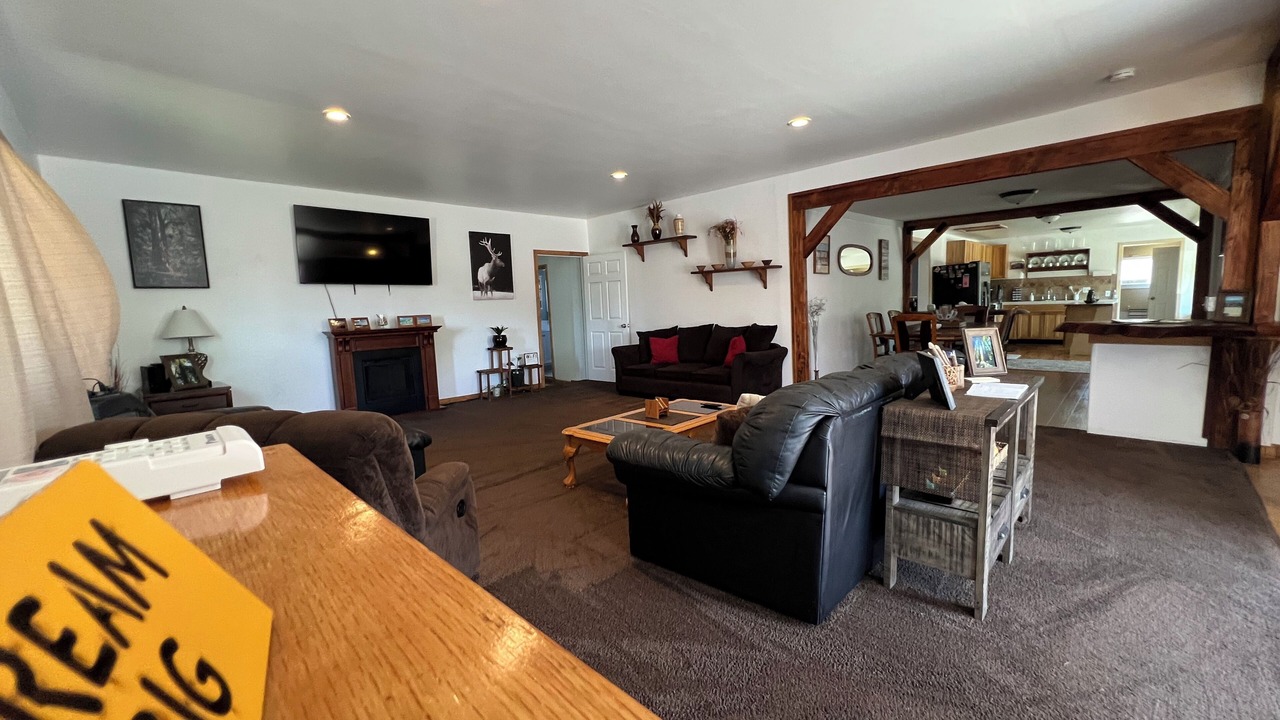 Photo of Livingroom in Crescent City North