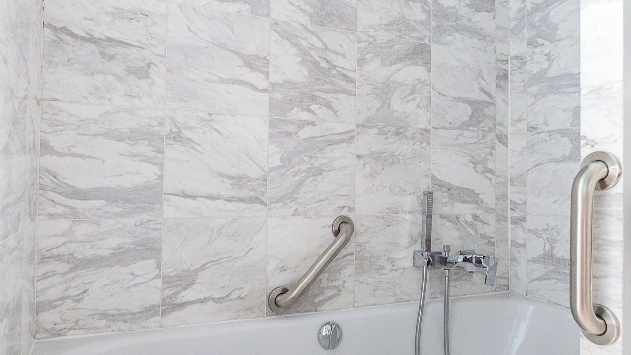 Photo of Bathroom in Porte-Saint-Martin